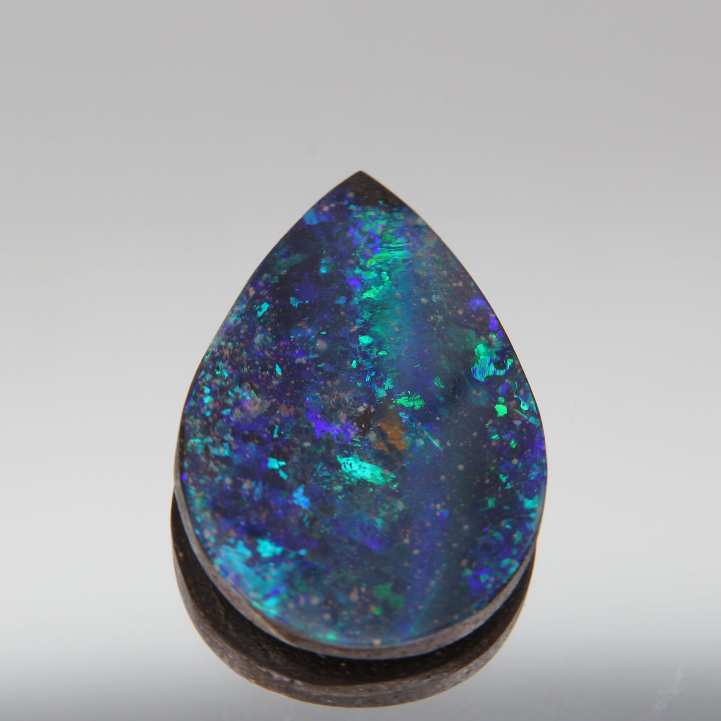 Australian Boulder Opal 20 ct