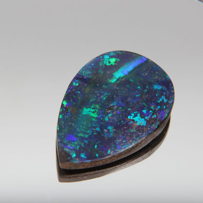 Australian Boulder Opal 20 ct