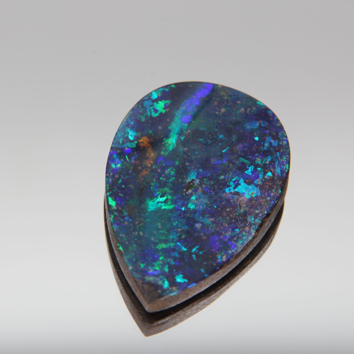 Australian Boulder Opal 20 ct