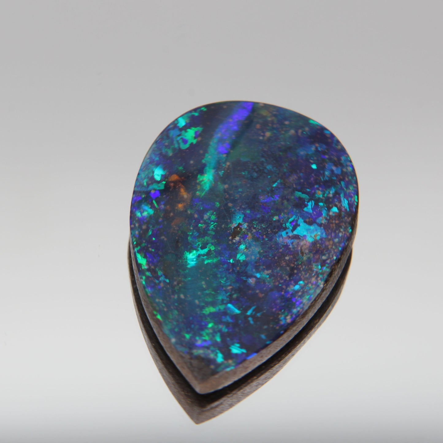 Australian Boulder Opal 20 ct