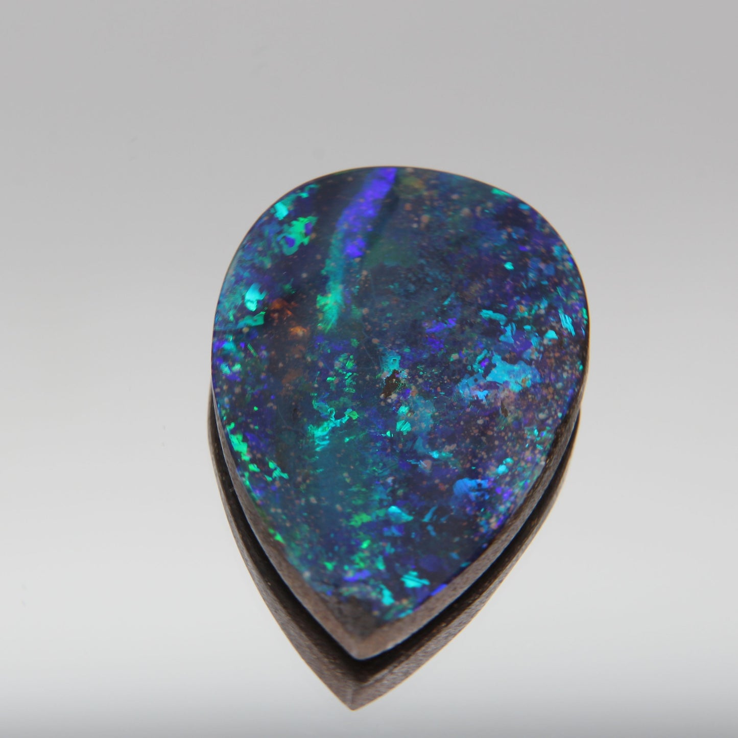 Australian Boulder Opal 20 ct