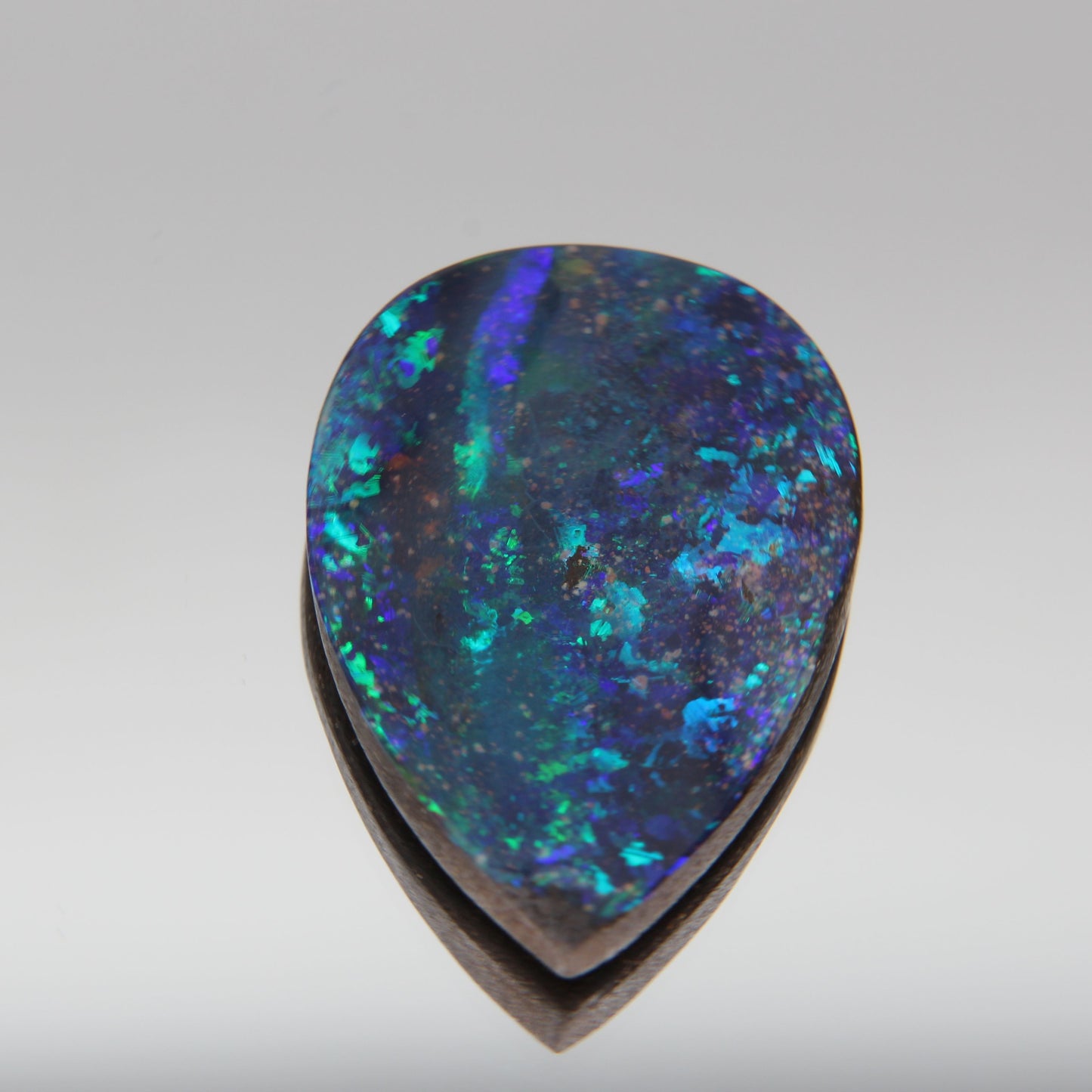 Australian Boulder Opal 20 ct