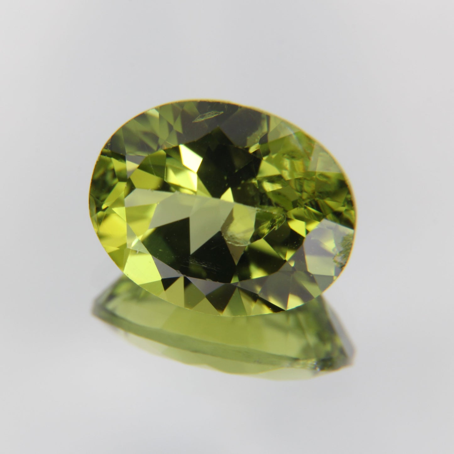 Peridot 2.53 ct