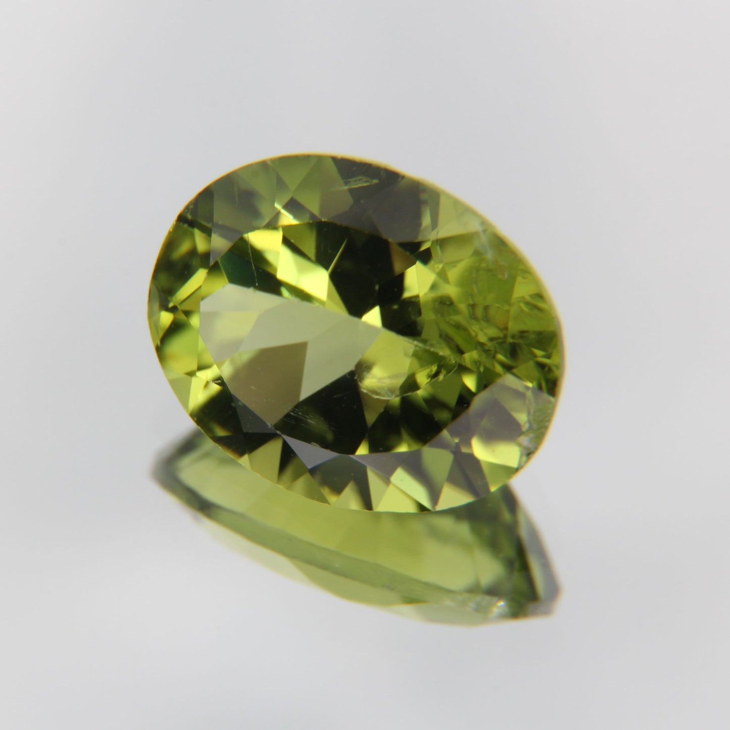 Peridot 2.53 ct