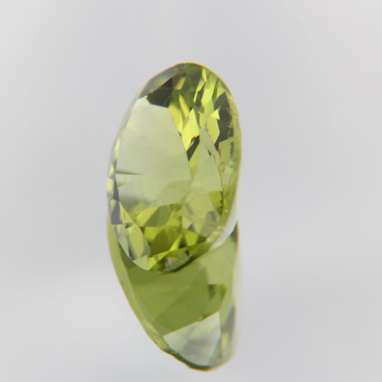 Peridot 2.53 ct