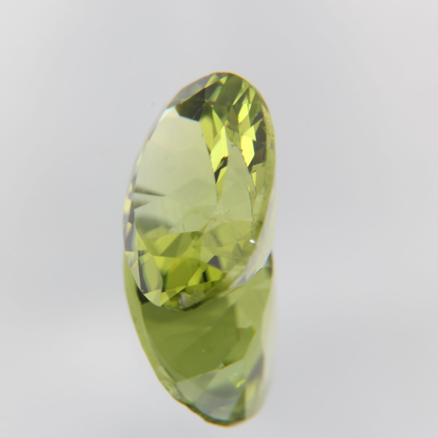 Peridot 2.53 ct