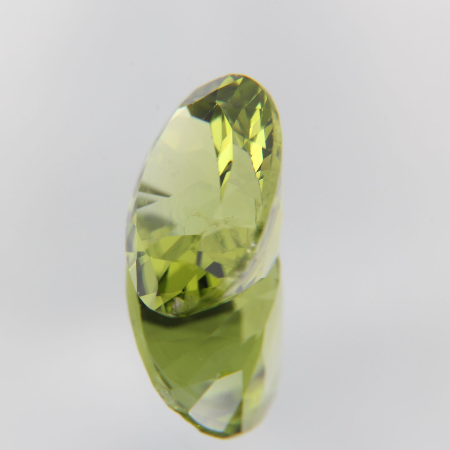 Peridot 2.53 ct