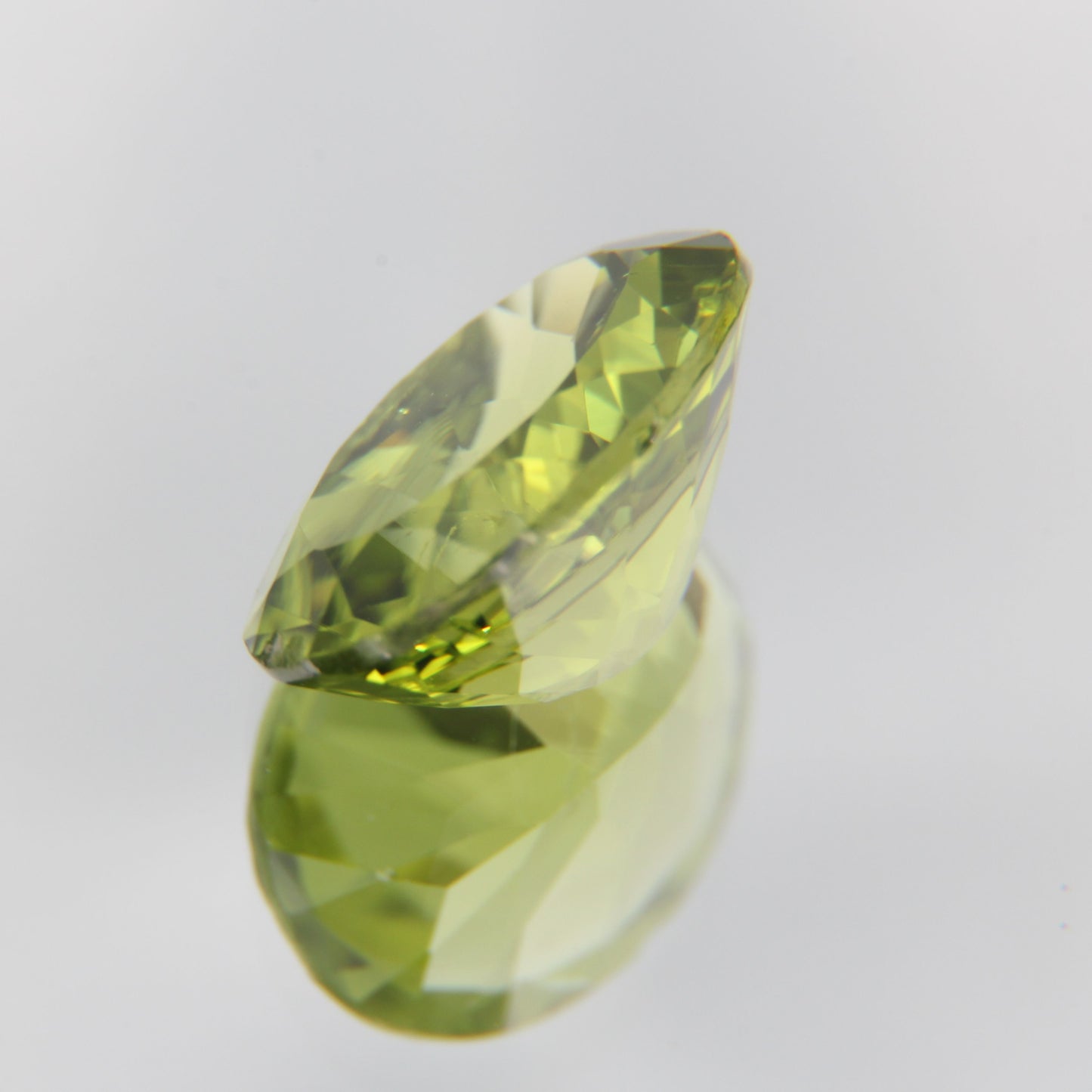 Peridot 2.53 ct
