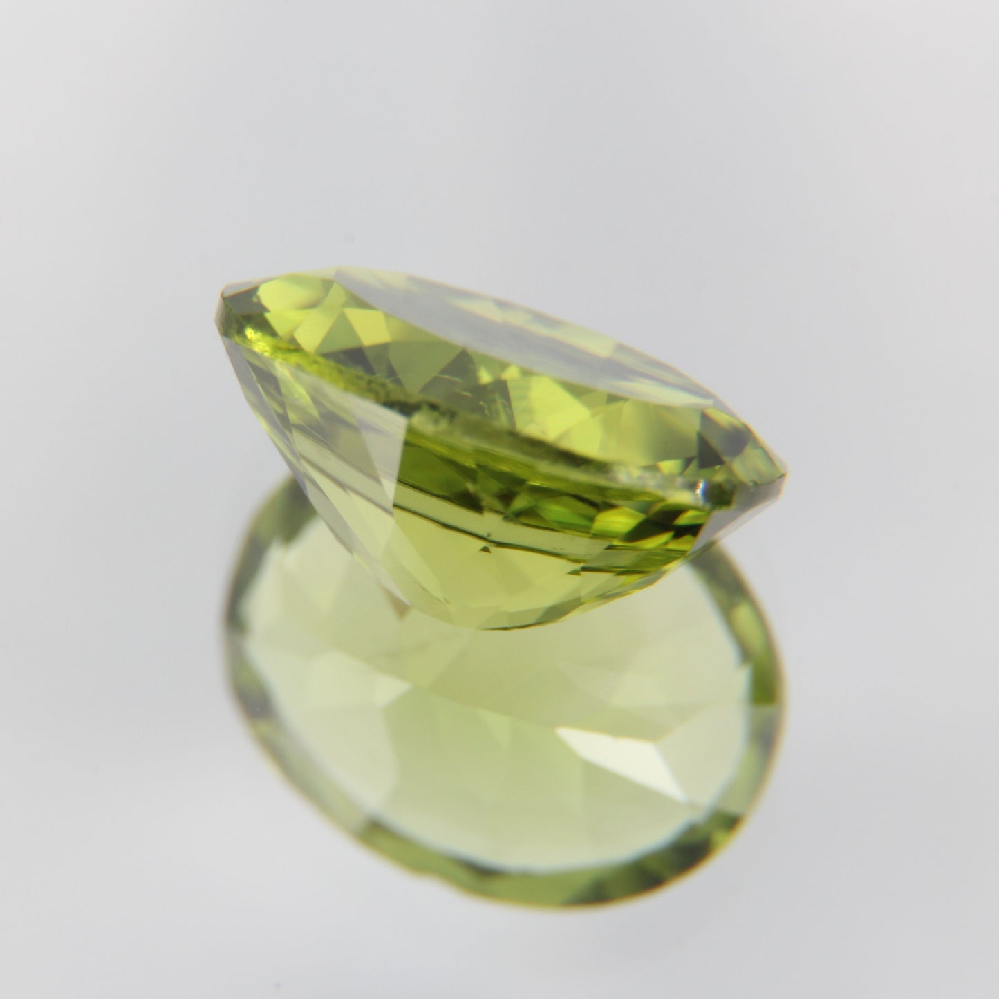 Peridot 2.53 ct