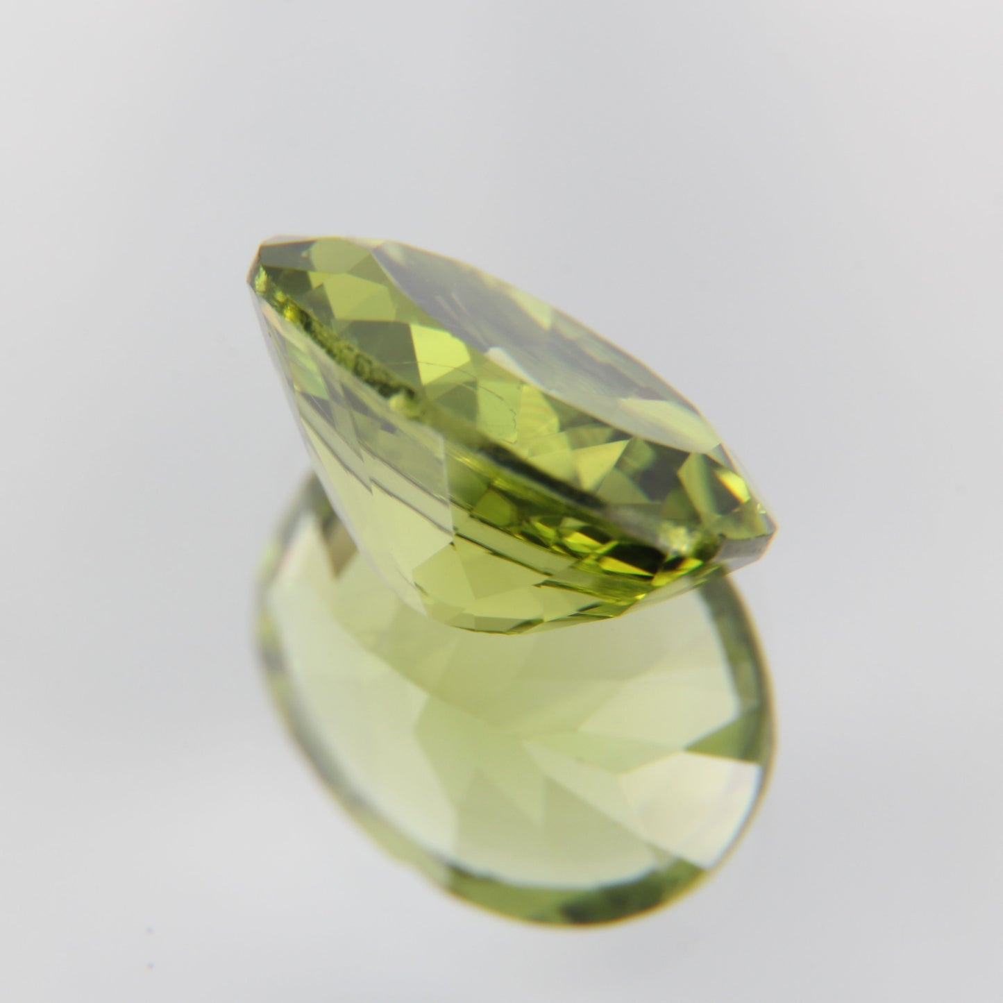 Peridot 2.53 ct