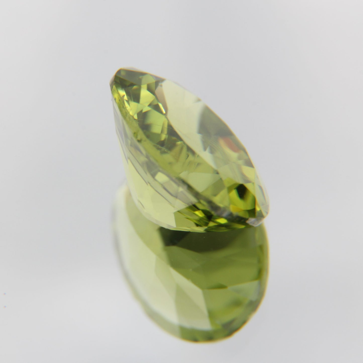 Peridot 2.53 ct