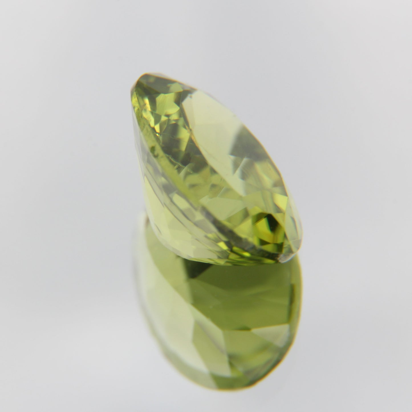 Peridot 2.53 ct
