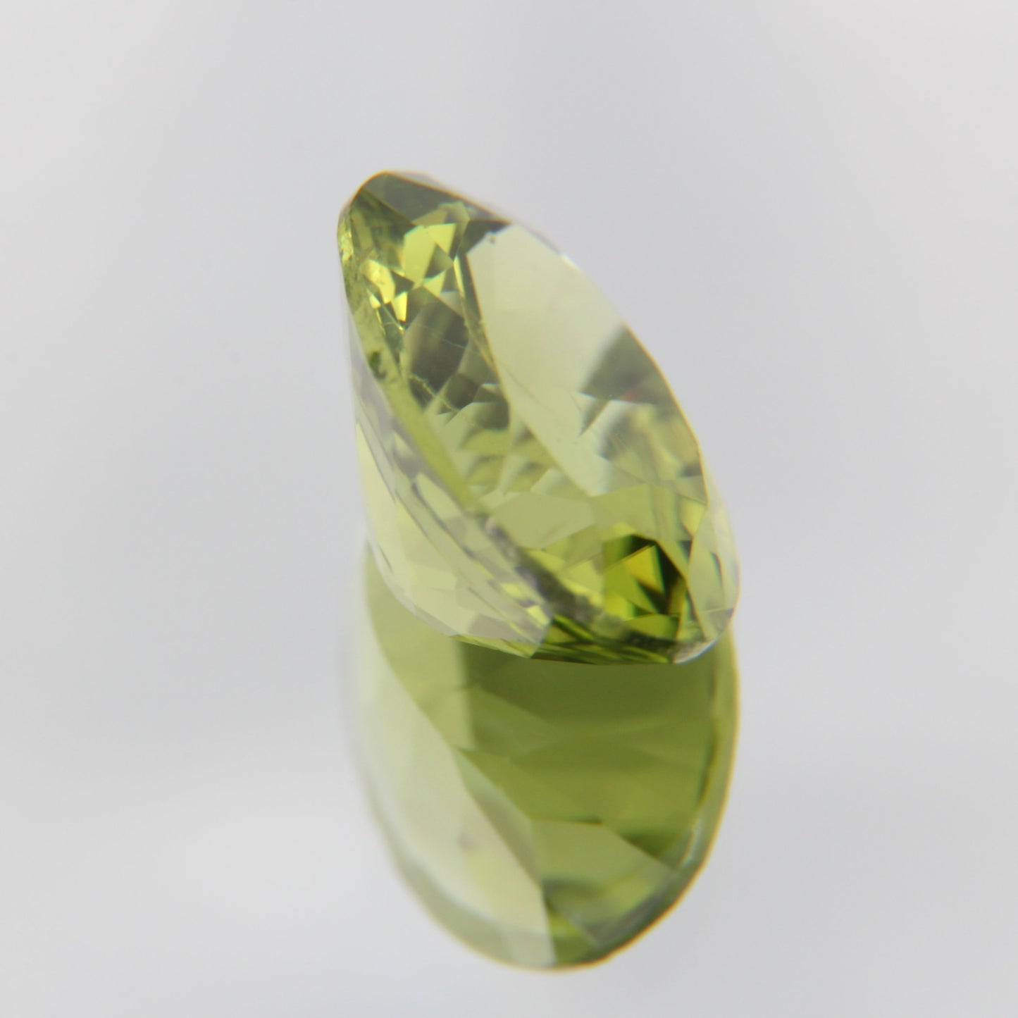 Peridot 2.53 ct