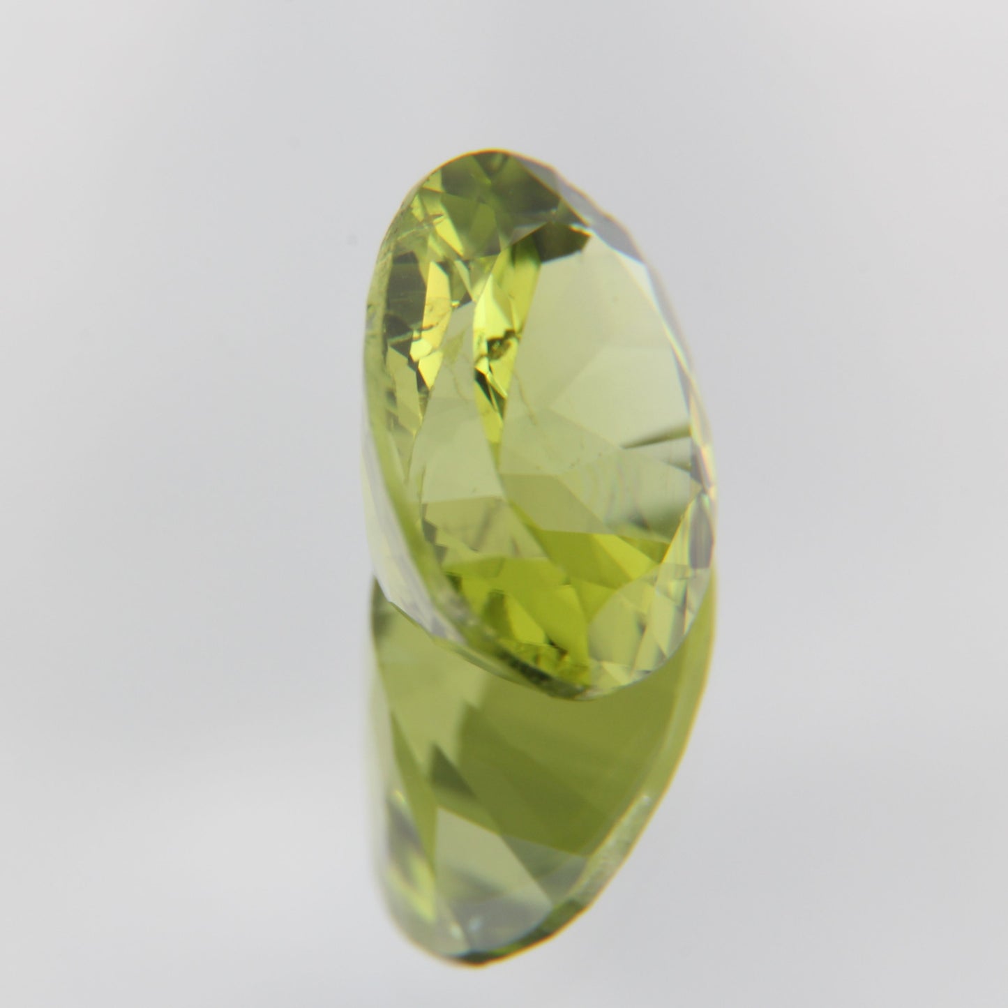 Peridot 2.53 ct