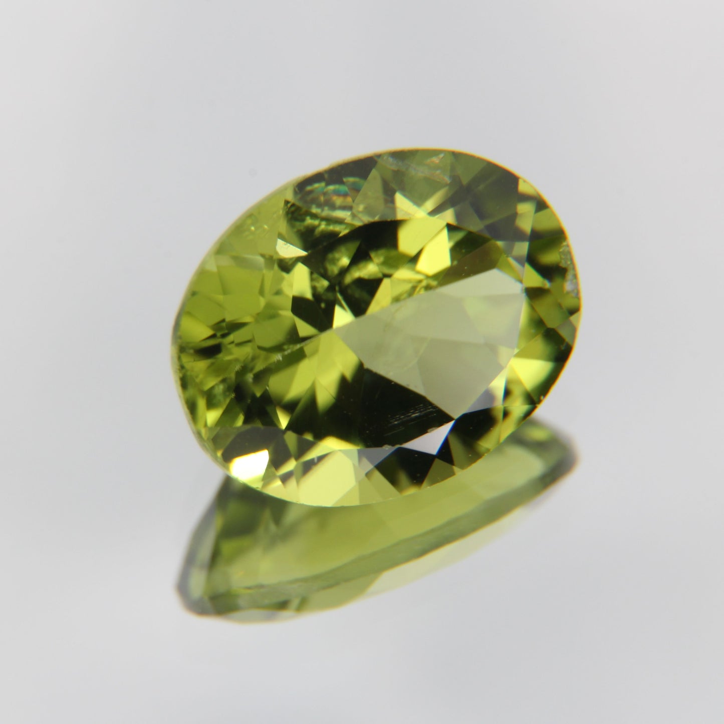 Peridot 2.53 ct