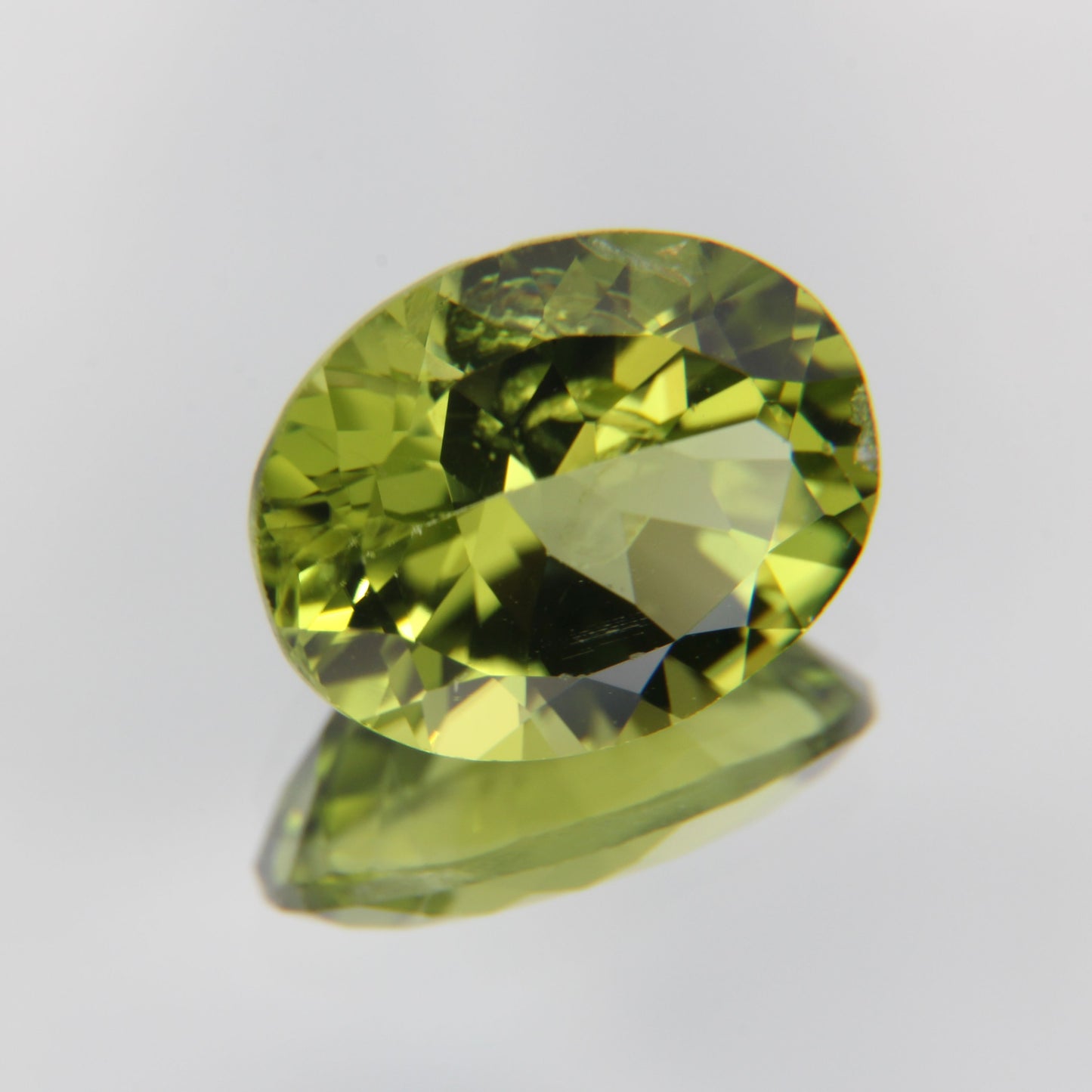 Peridot 2.53 ct