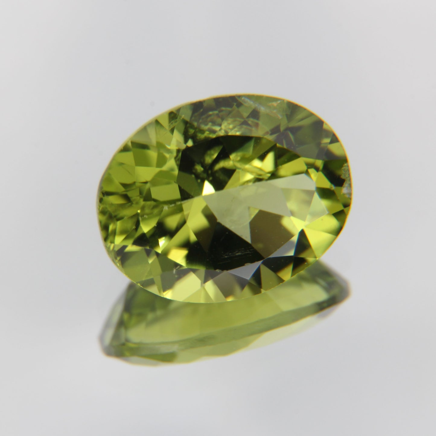 Peridot 2.53 ct