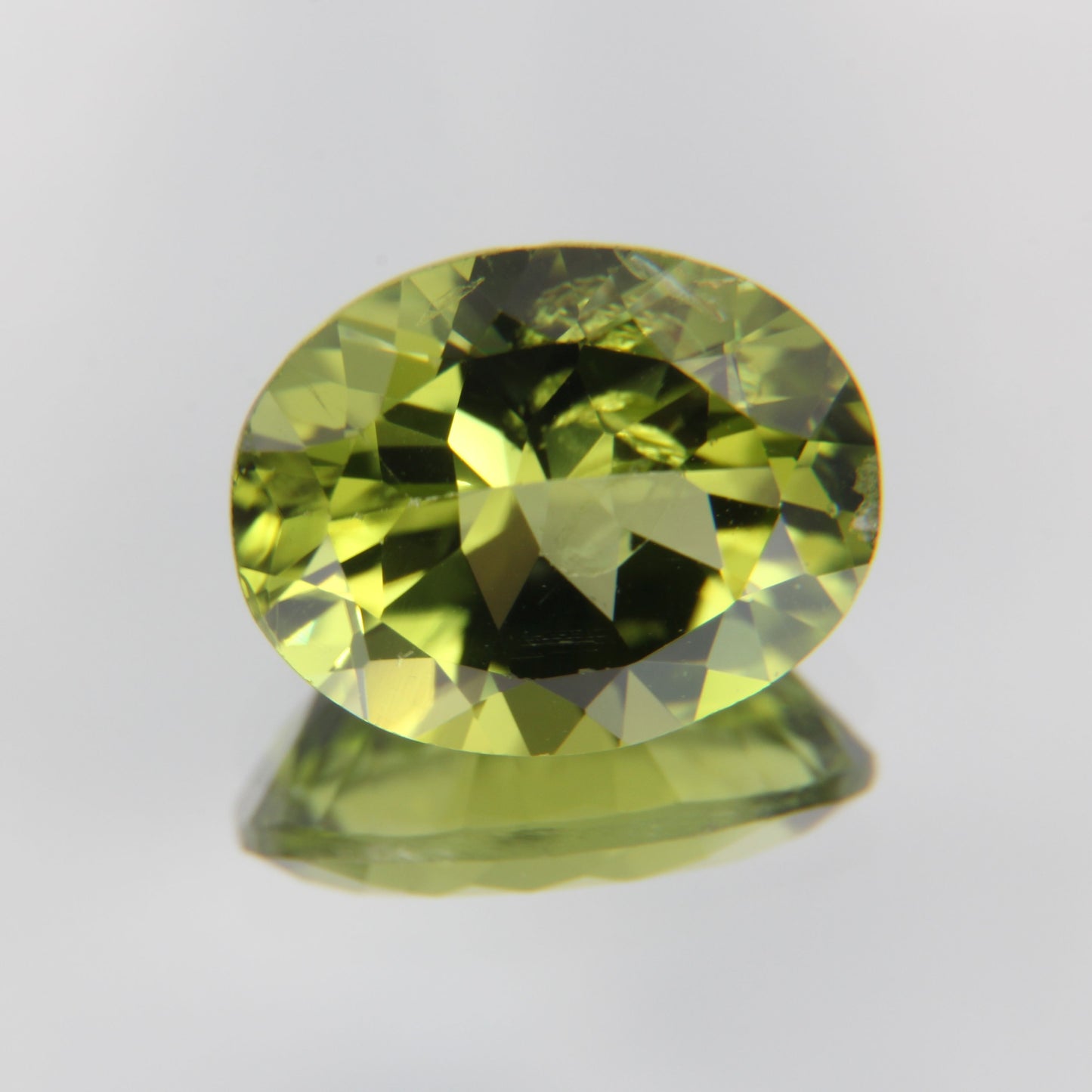 Peridot 2.53 ct
