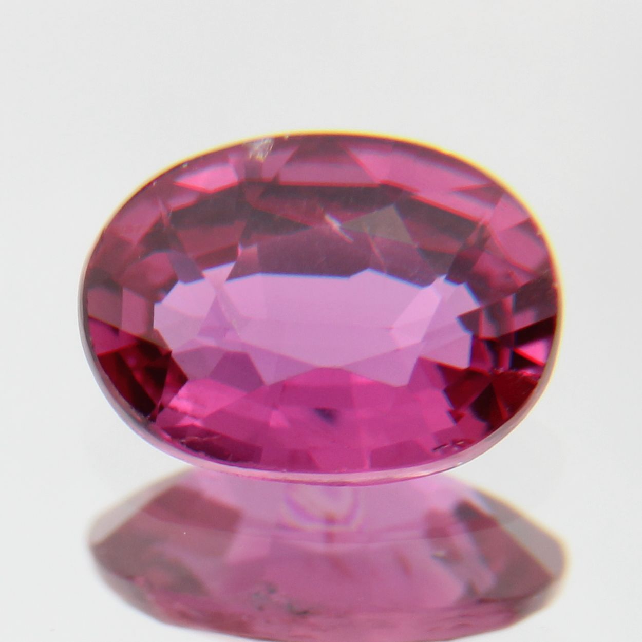 pinker Saphir 0.46ct 