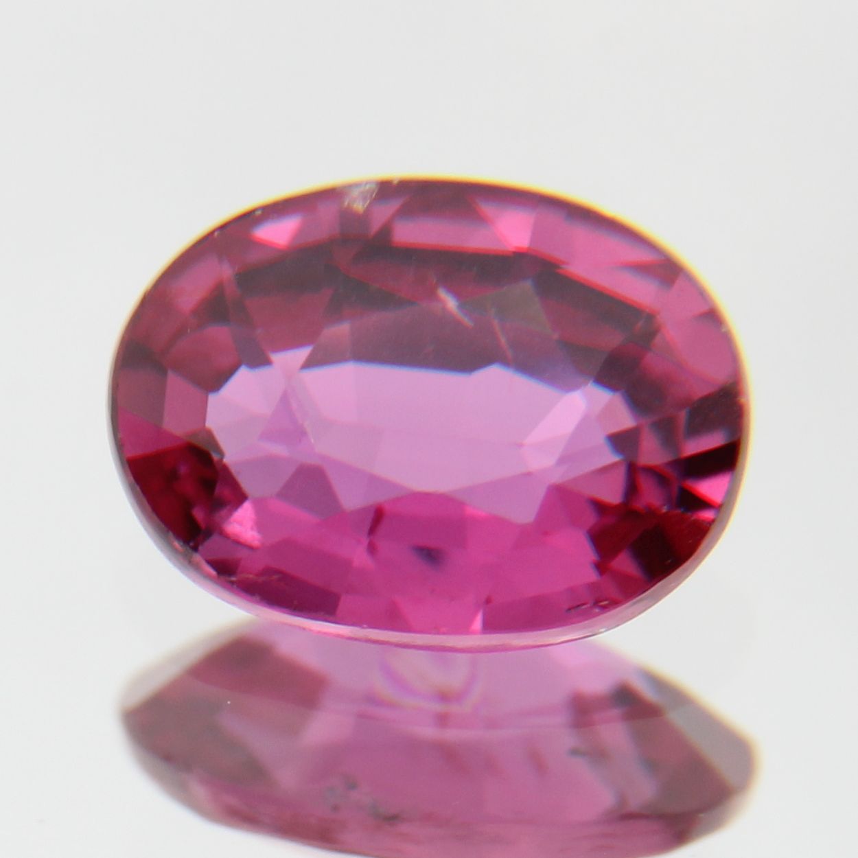 pinker Saphir 0.46ct 
