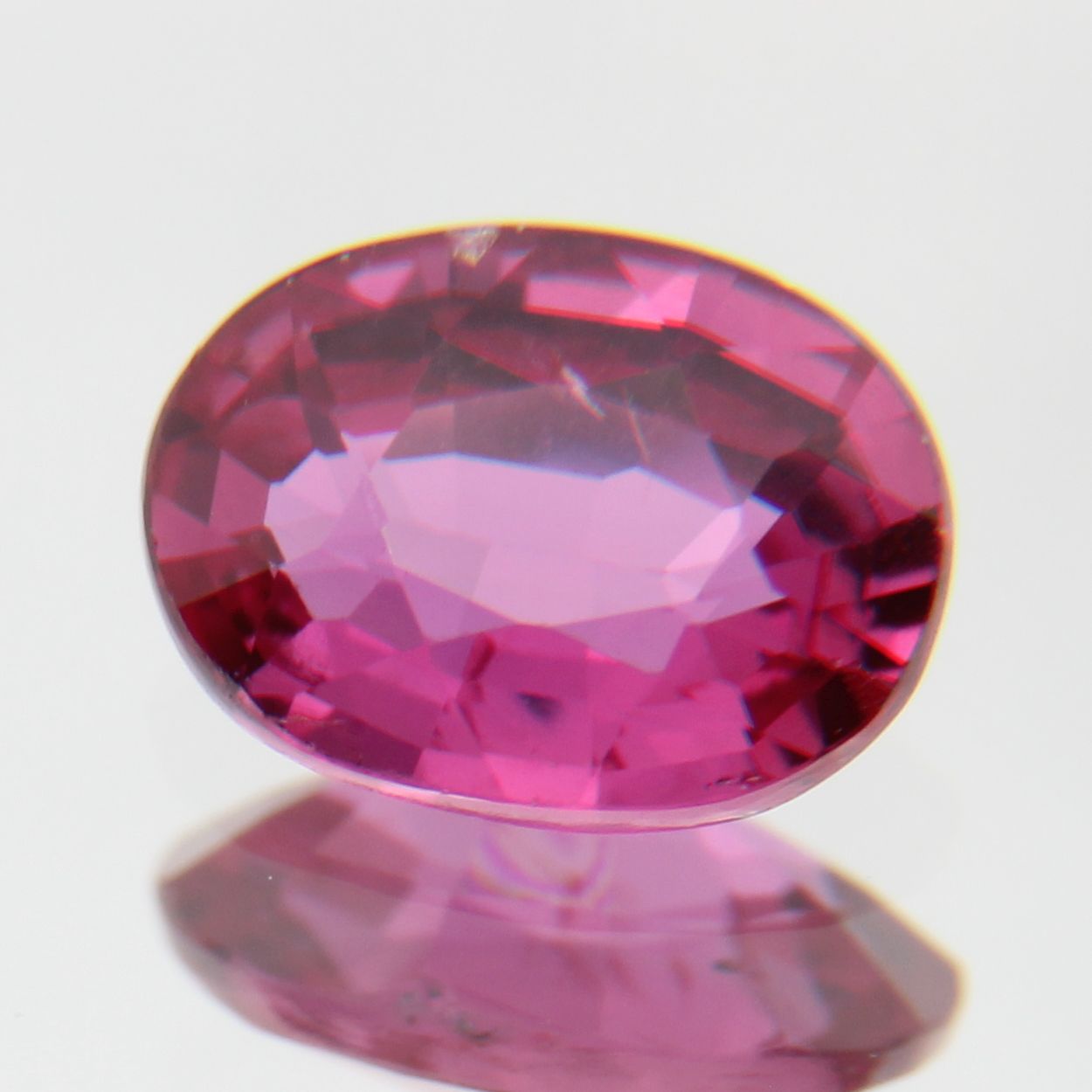 pinker Saphir 0.46ct 