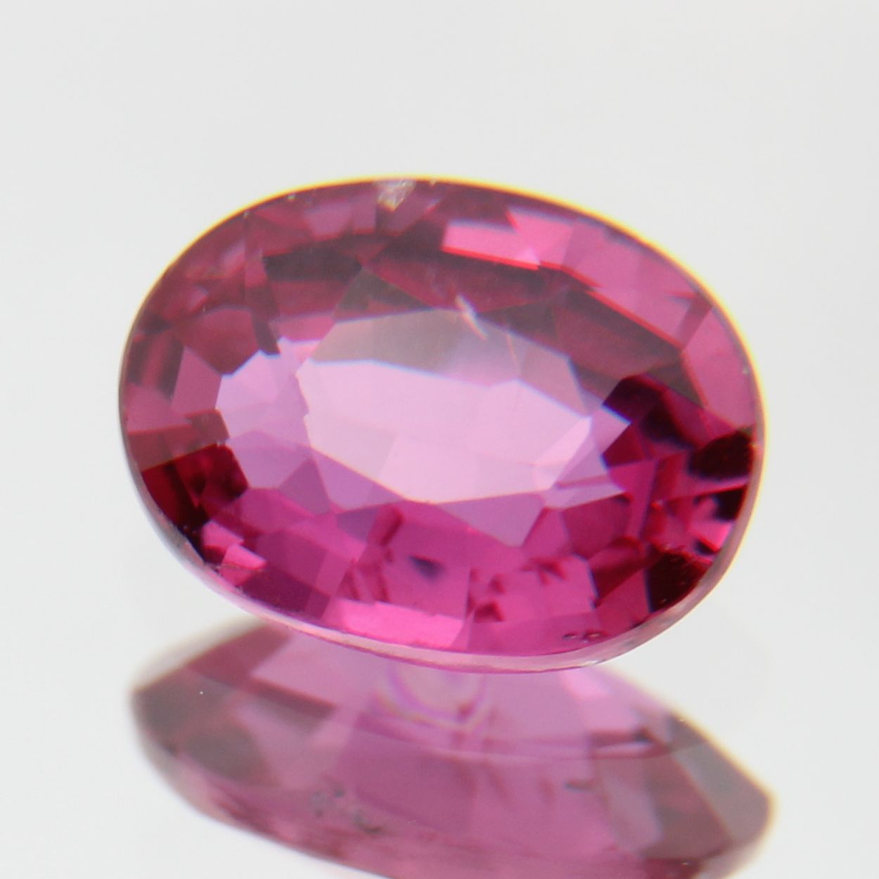 pinker Saphir 0.46ct 