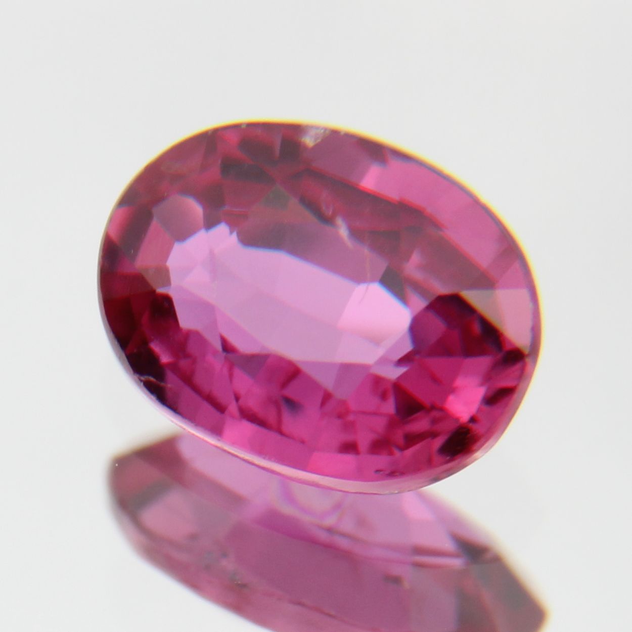pinker Saphir 0.46ct 