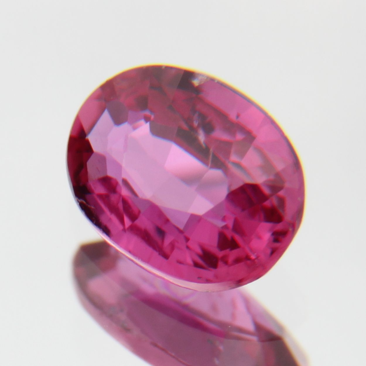 pinker Saphir 0.46ct 