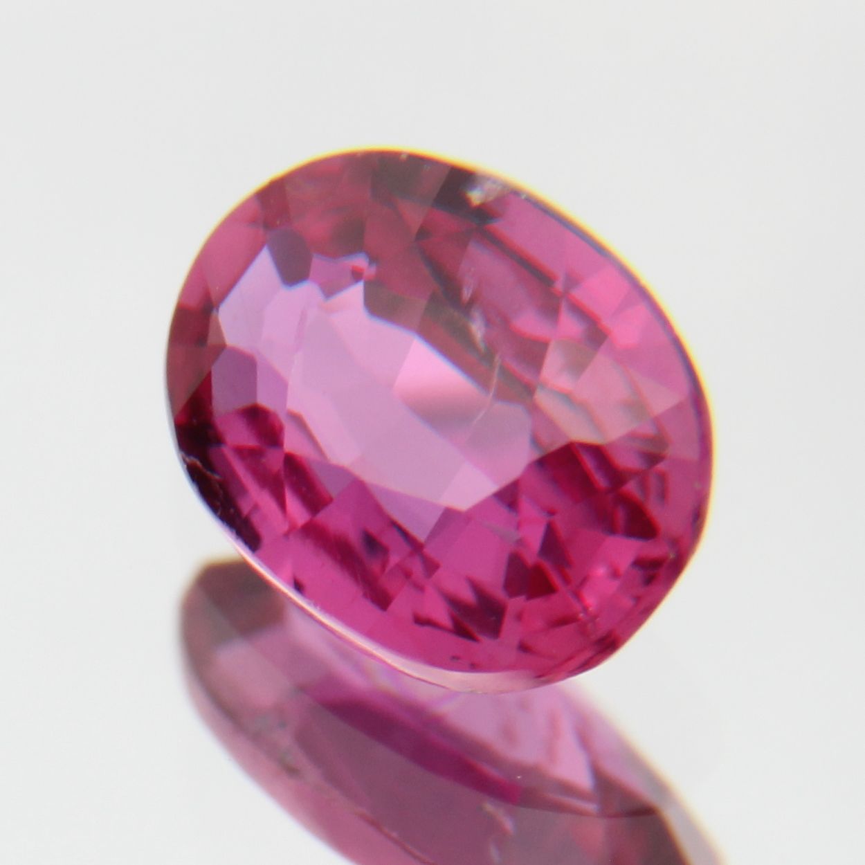 pinker Saphir 0.46ct 