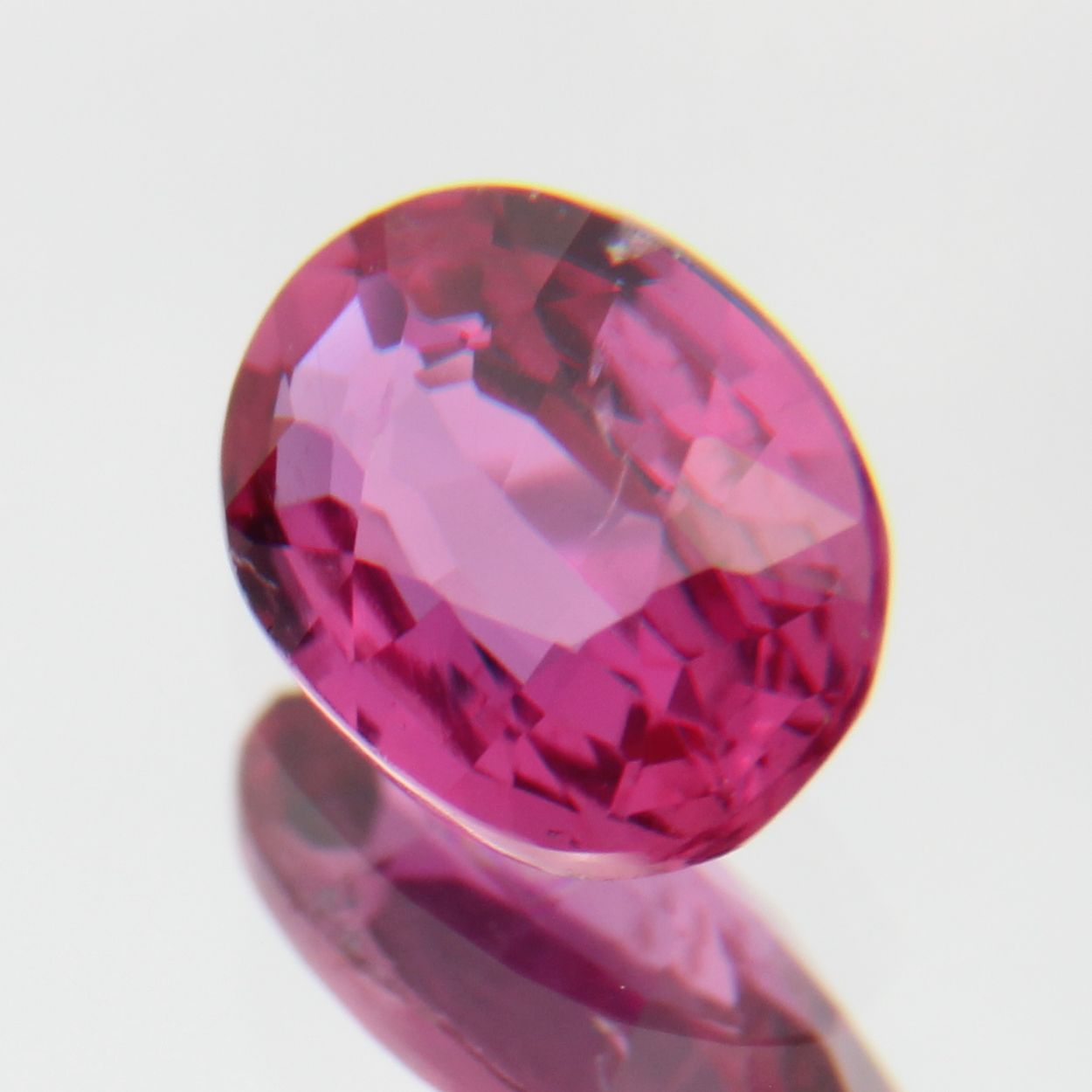 pinker Saphir 0.46ct 