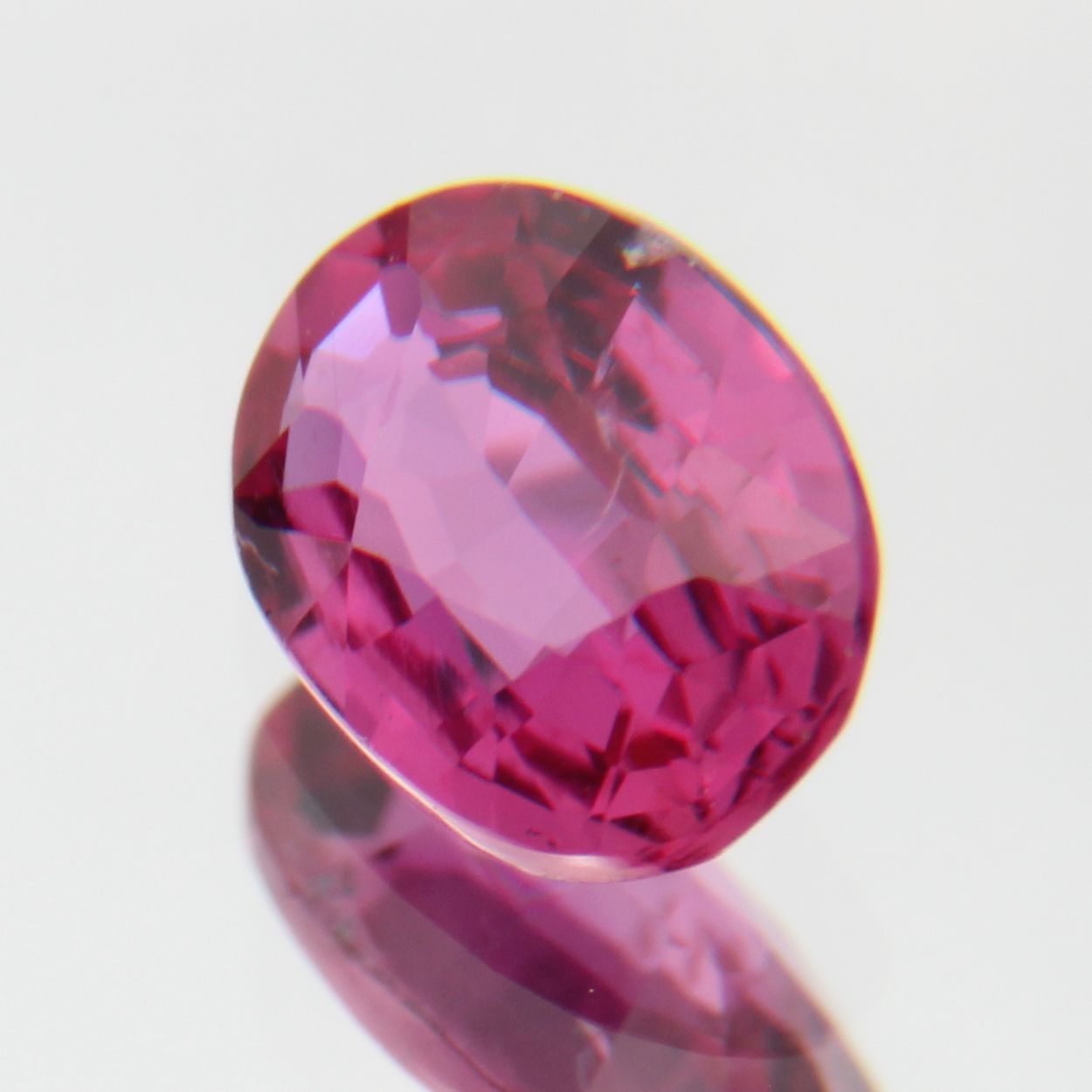 pinker Saphir 0.46ct 