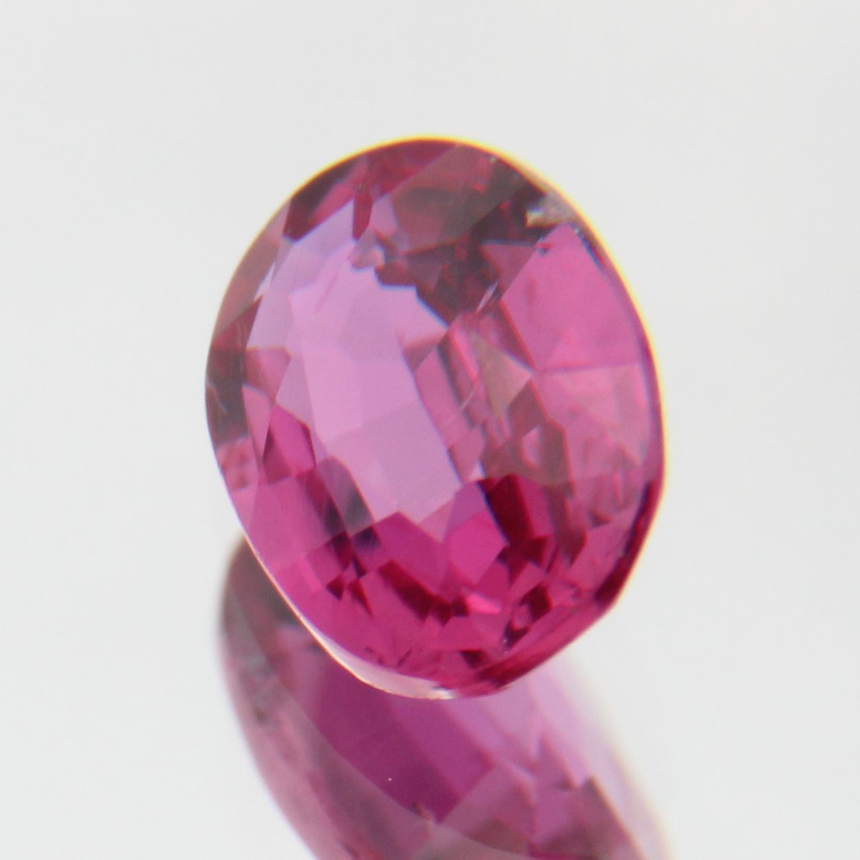 pinker Saphir 0.46ct 