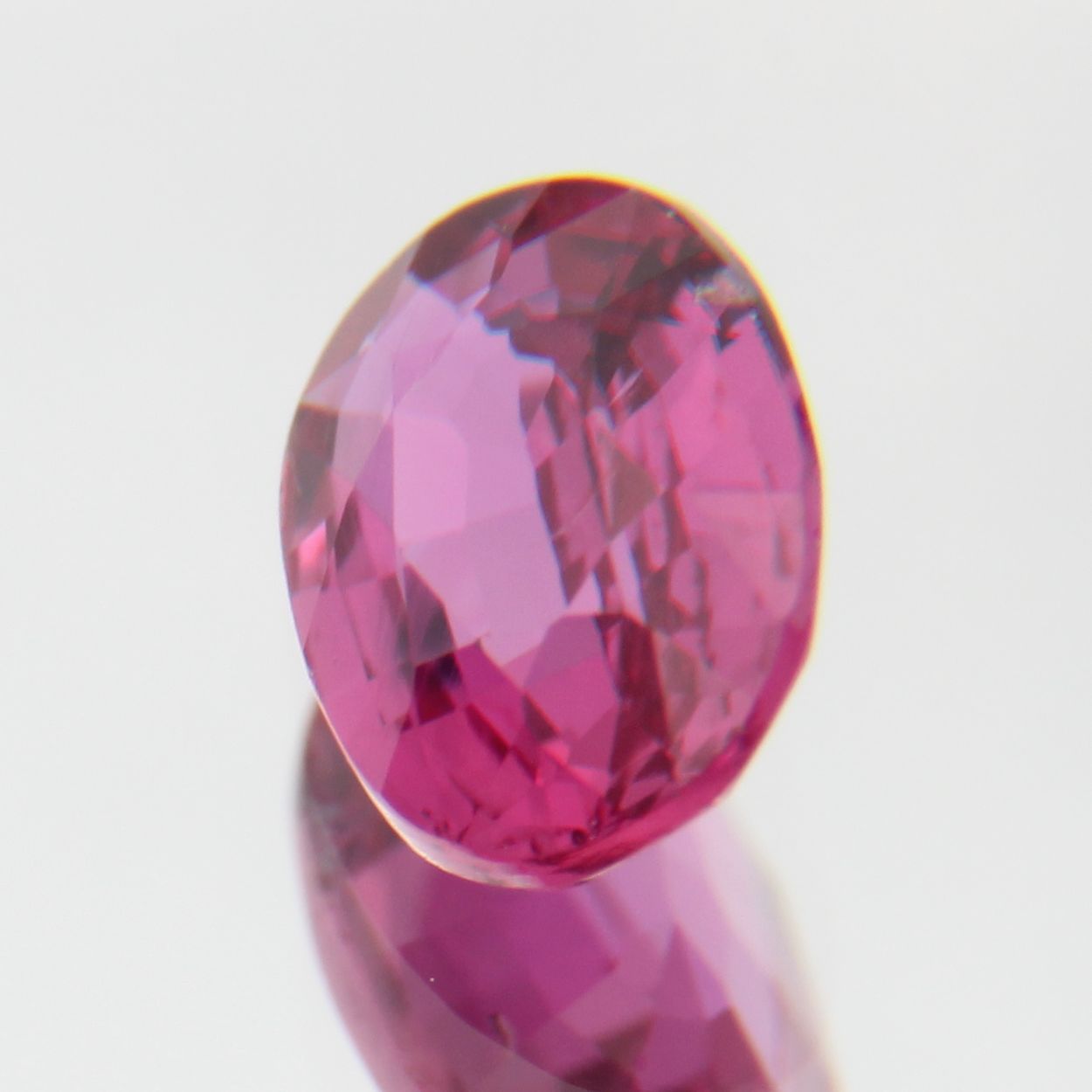 pinker Saphir 0.46ct 