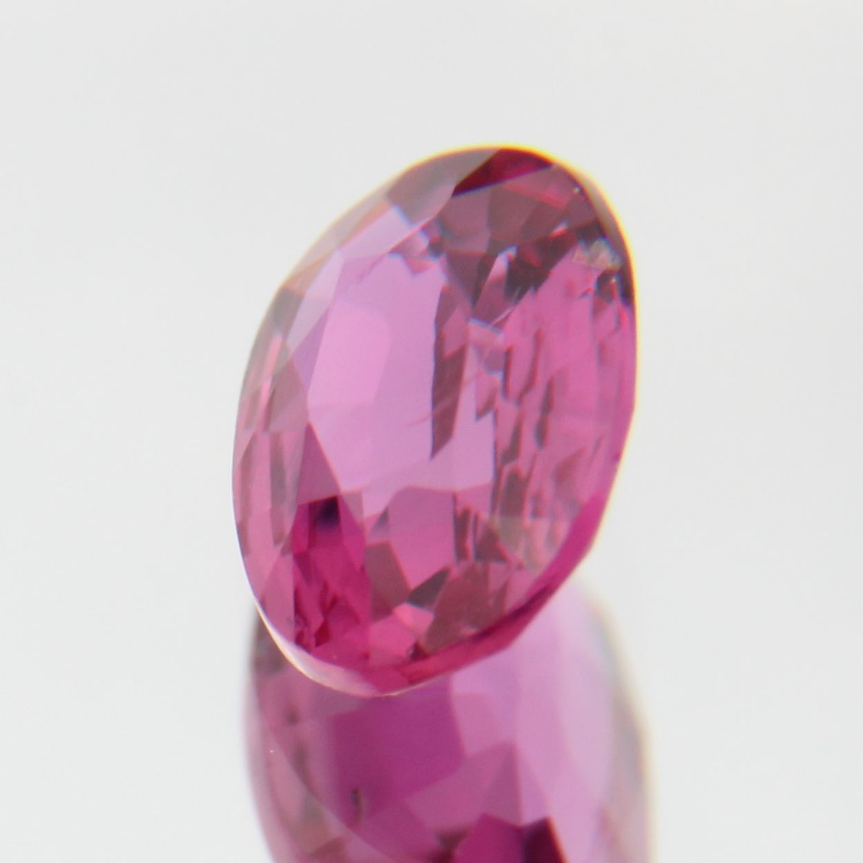 pinker Saphir 0.46ct 