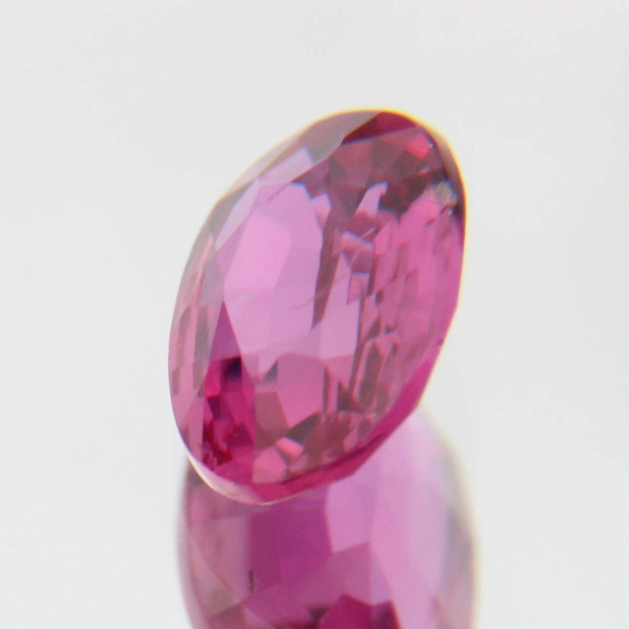 pinker Saphir 0.46ct 