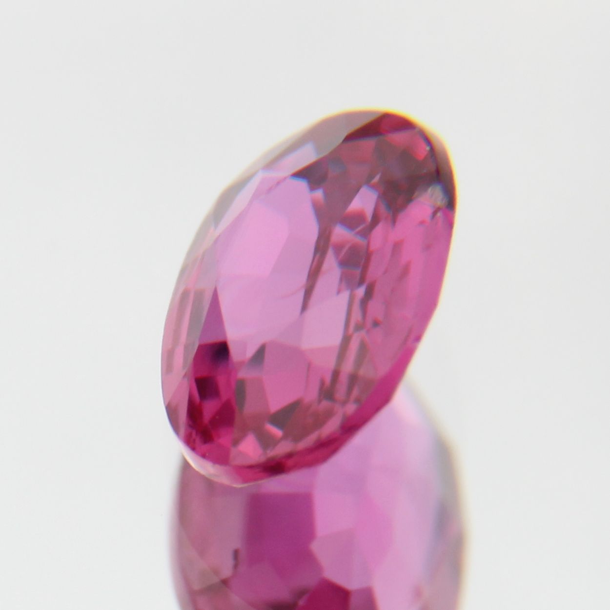 pinker Saphir 0.46ct 