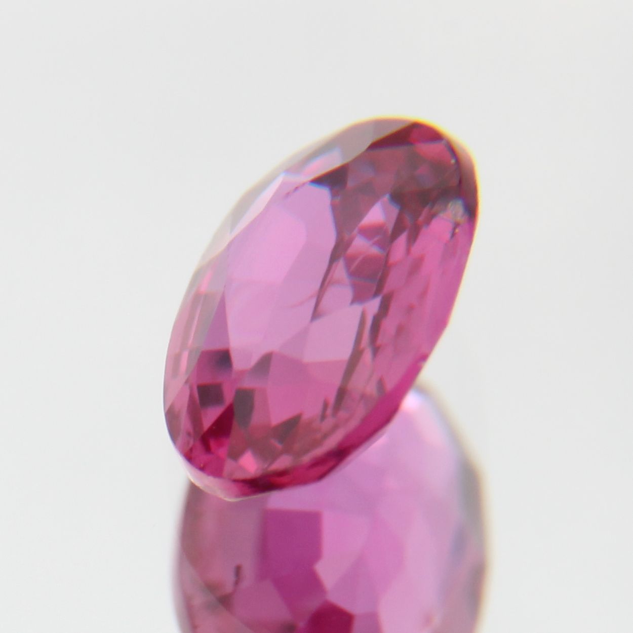 pinker Saphir 0.46ct 