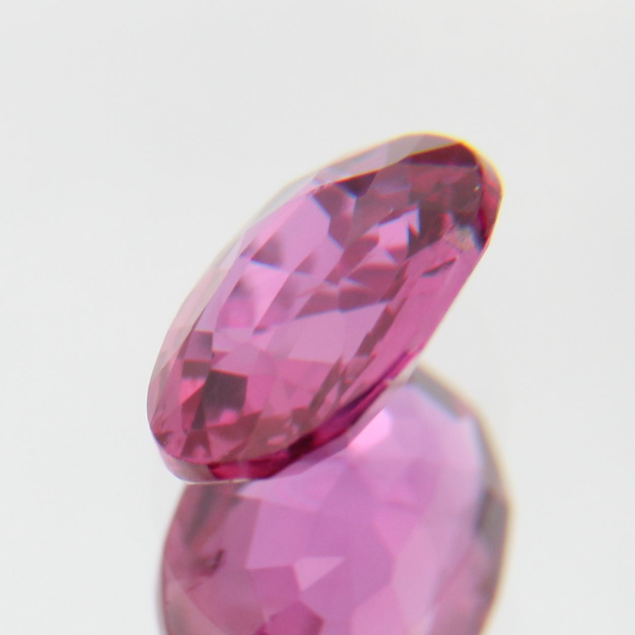 pinker Saphir 0.46ct 