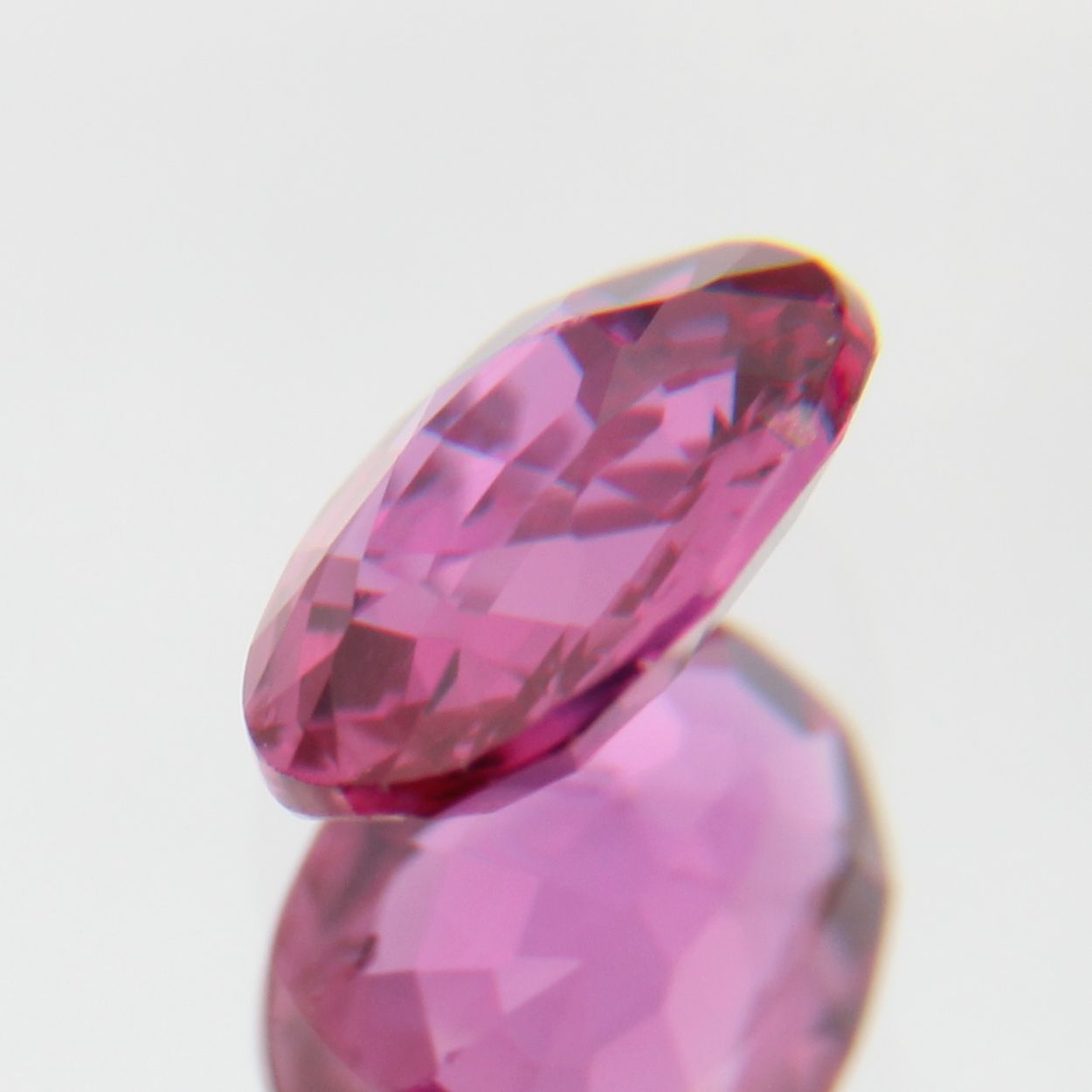 pinker Saphir 0.46ct 