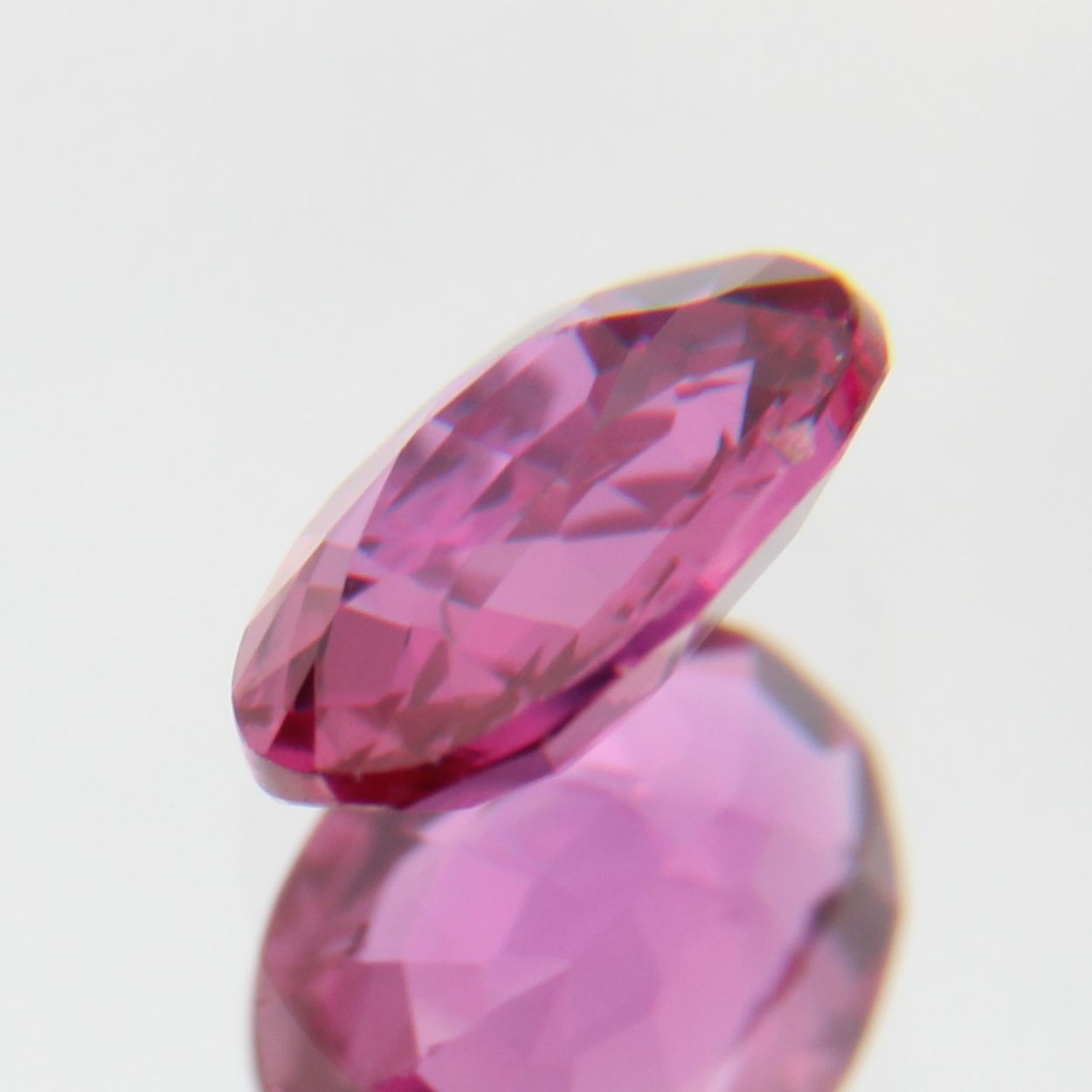 pinker Saphir 0.46ct 