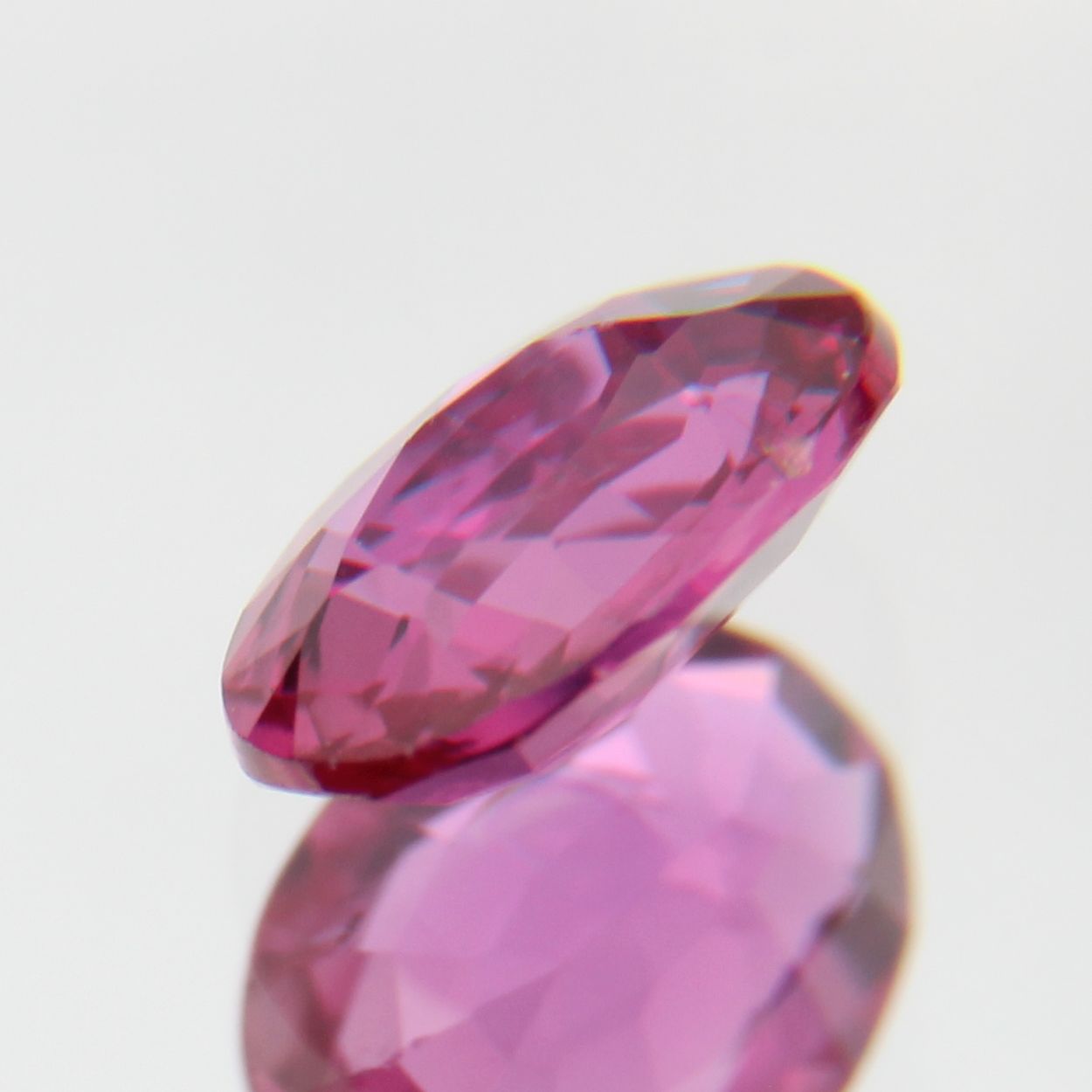 pinker Saphir 0.46ct 
