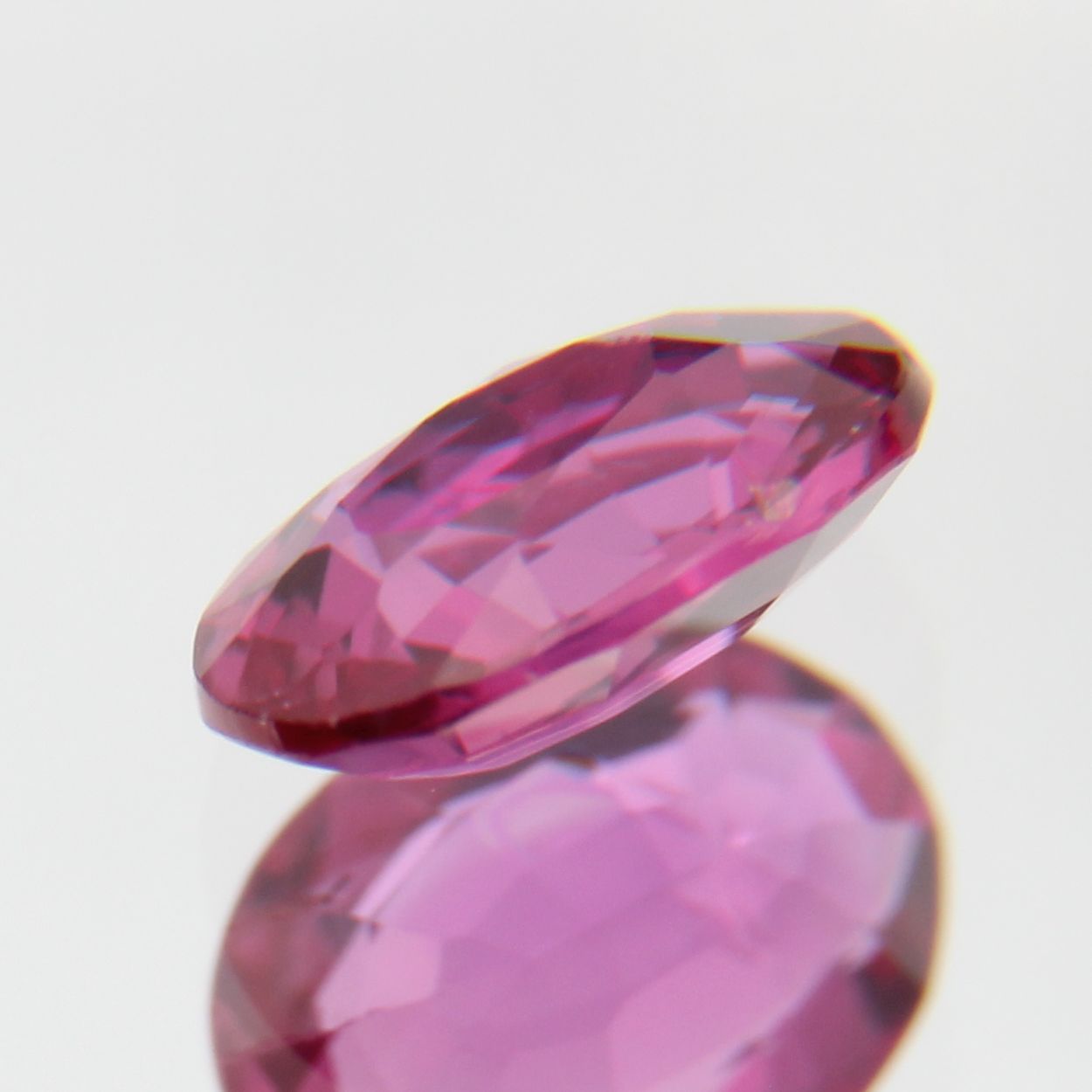pinker Saphir 0.46ct 