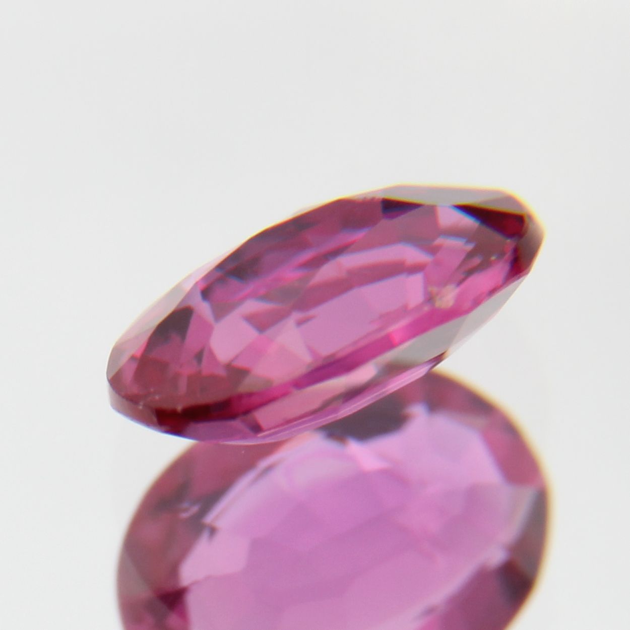 pinker Saphir 0.46ct 