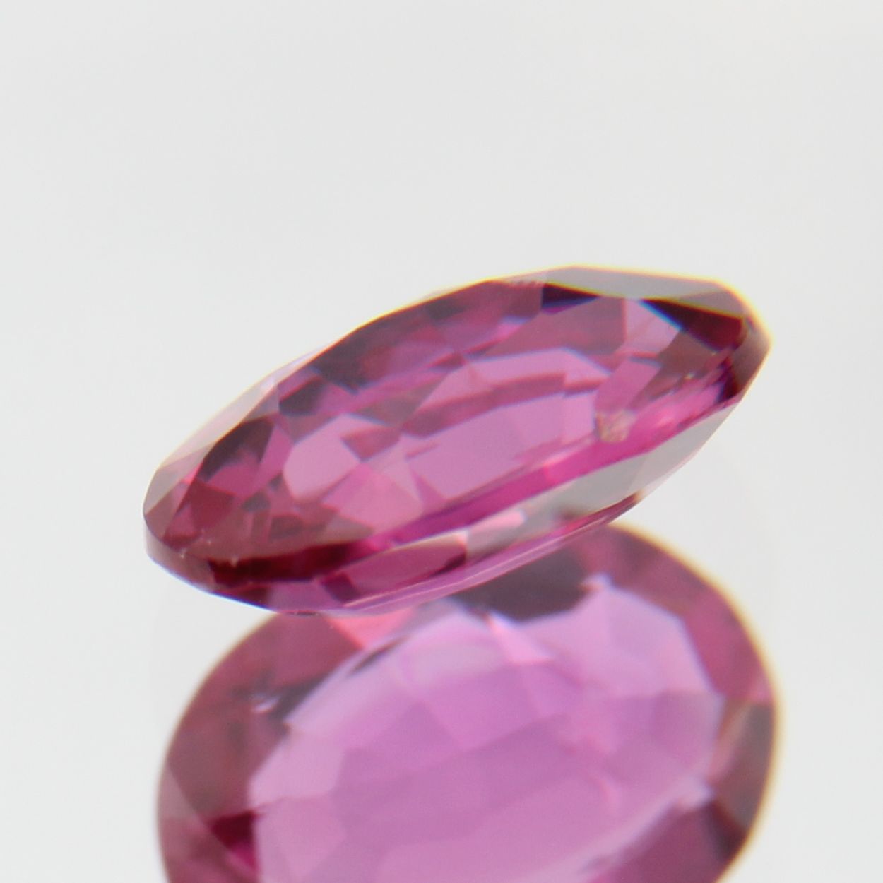 pinker Saphir 0.46ct 