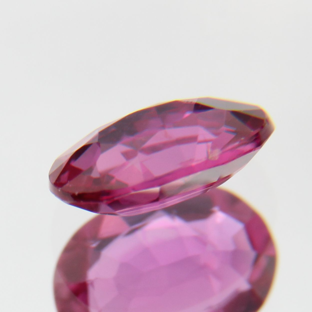 pinker Saphir 0.46ct 