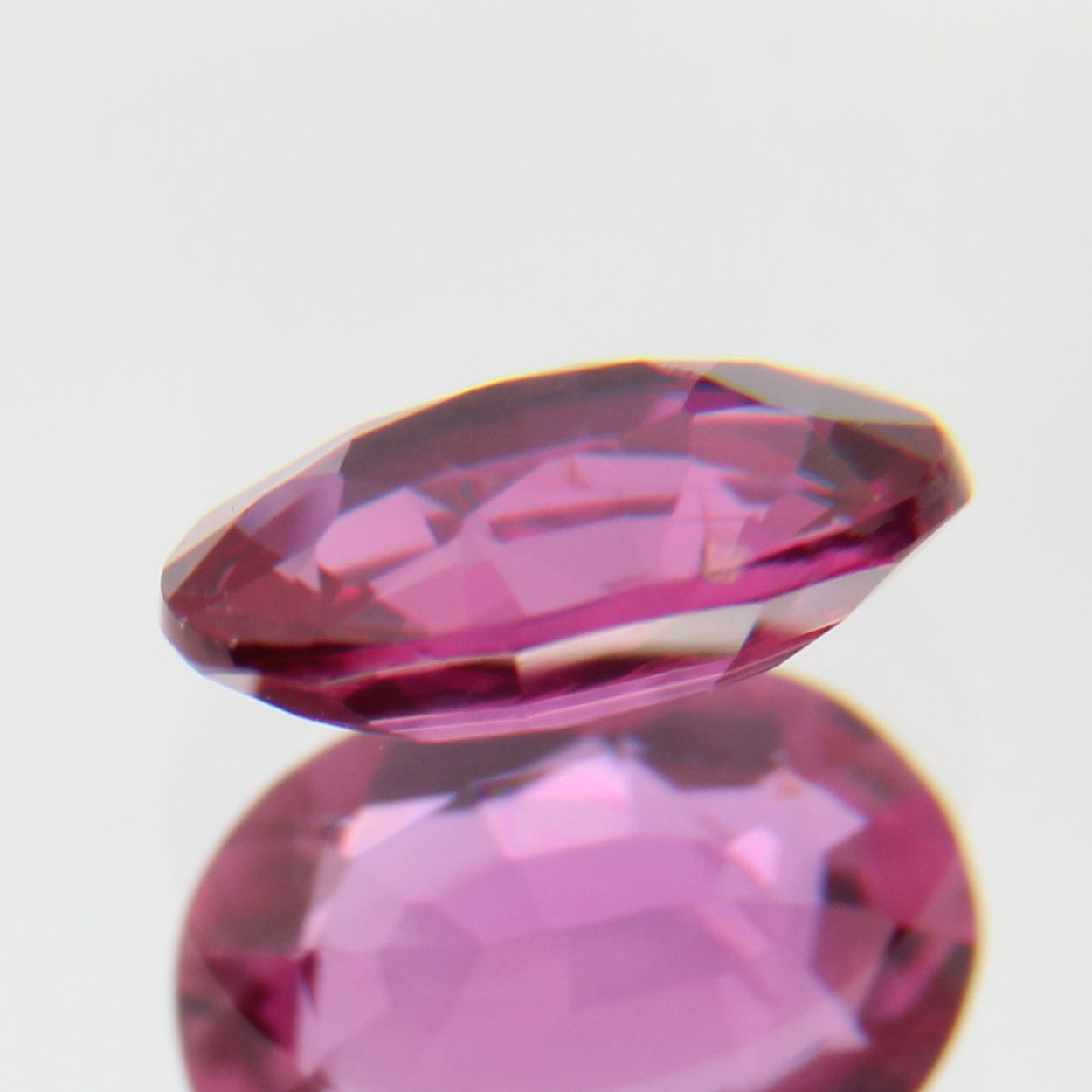 pinker Saphir 0.46ct 