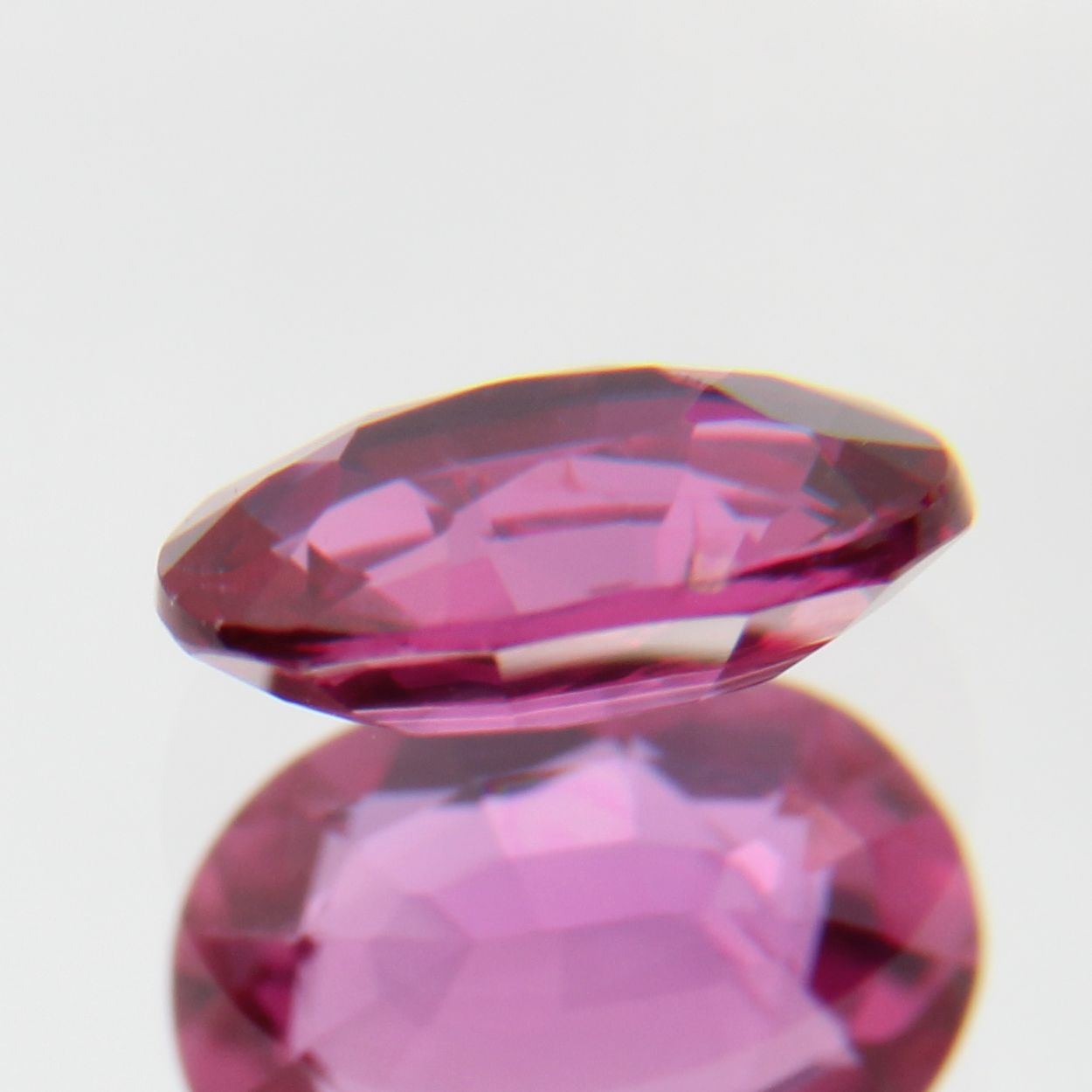 pinker Saphir 0.46ct 