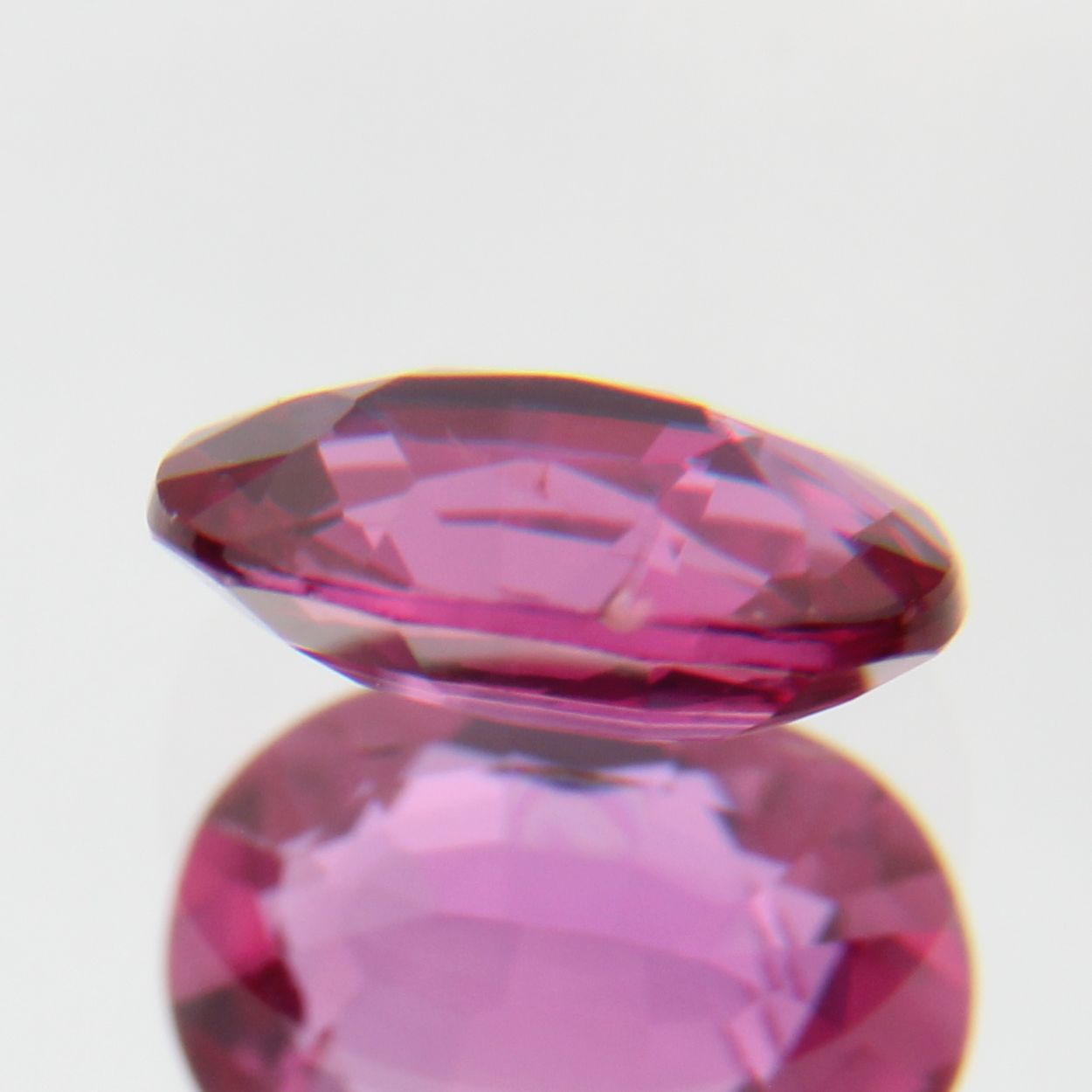 pinker Saphir 0.46ct 