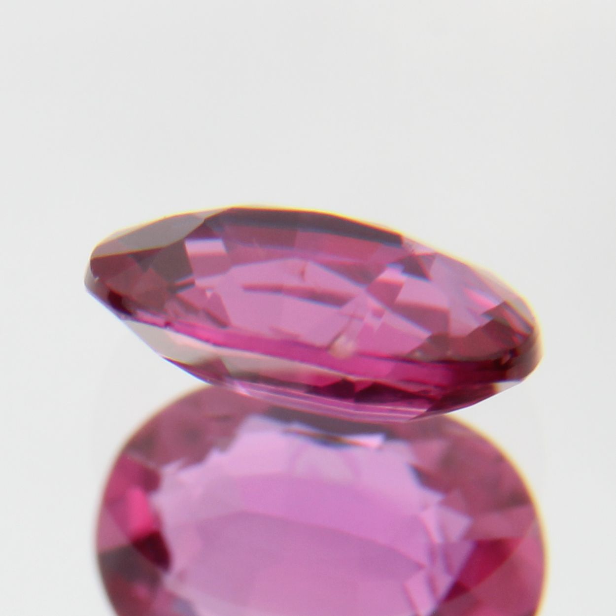 pinker Saphir 0.46ct 
