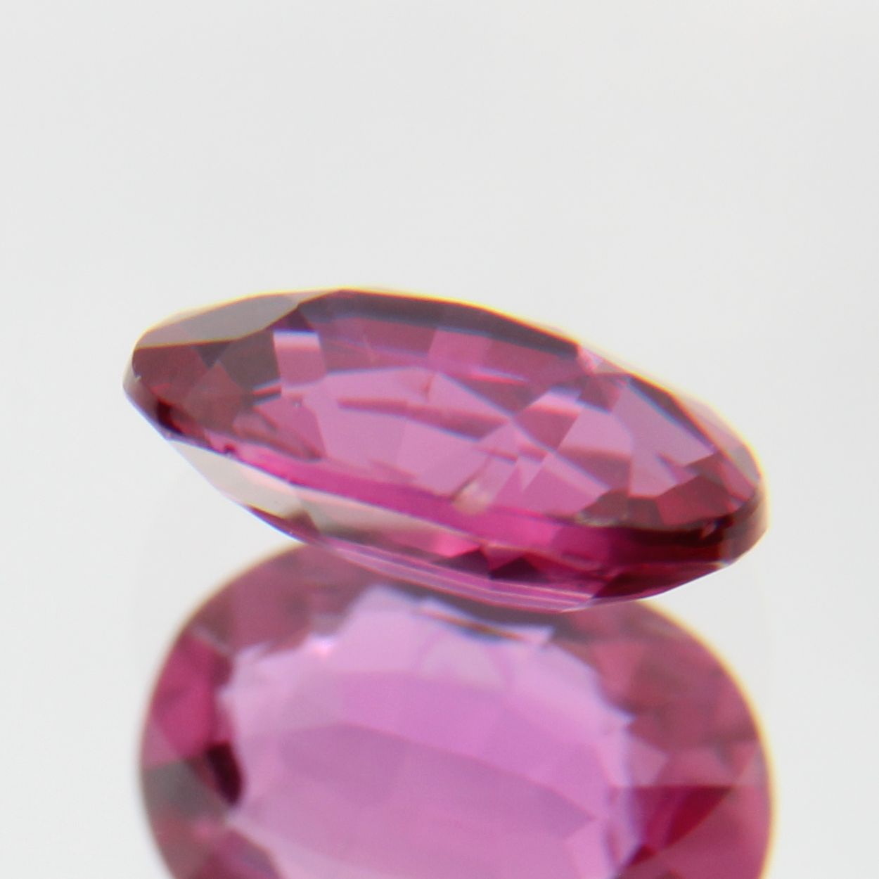 pinker Saphir 0.46ct 